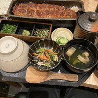 うなぎ四代目菊川 東京駅黒塀横丁店 - 