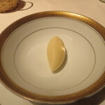 アピシウス - ホワイトアスパラのアイスクリーム