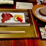 寿庵 - 強肴　黒毛和牛ひれ石焼き　がぶりえる　焼湯葉　辛子醤