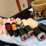 清寿司 - 本店鮨 3,000円(税込)カズノコは変更。
鉄火巻1本 340円(3で割った)。