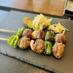 肉料理 やくじゅう - やくじゅうビーフロール（タレ＆塩）