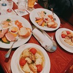 メイン バー ブラドール - 