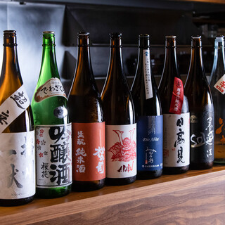 [Sake] Enjoy a wide variety of delicious sake with a selection of sake vessels