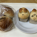 MOHEJI BREAD KITCHEN - 丸いパン、もけにゃんパン