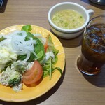 BRONCO BILLY - サラダ＆スープ＆黒ウーロン茶