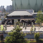 Ishihama Saryou Raku - 隅田川沿いから見たファサード