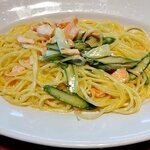 DON SABATINI - スモークサーモンとグリーンアスパラのクリームソーススパゲッティ