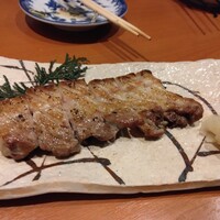 寅八商店 心斎橋店 - 豚肉の焼いたやつ、一番美味やったかも