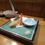 貝鮮炭菜 はちろく - 揚げたて提供