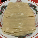 カドヤ食堂 総本店 - 特製素材その1; 小麦は、はるゆたかの中心部のみで製粉した一等粉。全国で数軒しか扱っていないようです。