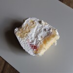 アンポルテ - 苺のショートケーキ　断面