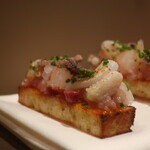 フィエルテ - イカゲソと甘海老のブルスケッタアップ