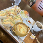 陽だまり 家ｆｅ - パンプレートランチ800円‼️400円のドリンク付きでこの内容は驚き♪