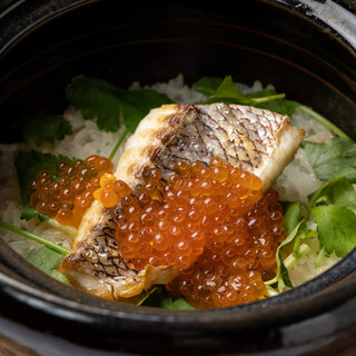 バラエティ豊かな土鍋ご飯が選べ、幅広いシーンにぴったり