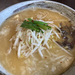 こうみ家 - 味噌ラーメン 油膜で熱々でやけど注意笑