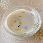 アル・ケッチァーノ  - 鮑の入った大根のブルーテ