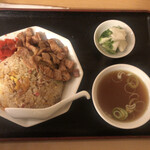 中華料理 天山 - 肉チャーハン   800円