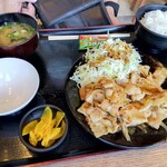 甘楽パーキングエリア（下り線）フードコート - 生姜焼定食
