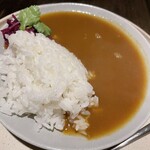 島のご馳走と〆の蕎麦。 餐仕 - 〆のさらさらダシカレー