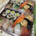 金太郎鮨 - 盛り合わせ。1,080円