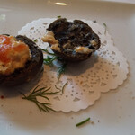 シェ草間 - 中にはクリームチーズで和えたスモークサーモン