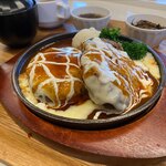 ヒカルのハンバーグ - チーズヒカル＆牛100コンボ：低高度空撮