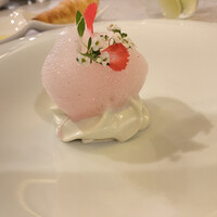 Queux Norme 梅田店 - フロマージュのエスプーマ ローズウォーターの泡