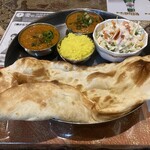 ルーパリ - 若草ランチ￥1,210サラダ・ナン・ライス・お好みカレー2種類・ソフトドリンク