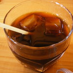 ステーキハウススフィーダ - サービスのアイスコーヒー