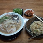 中村商店 寝屋川きんせい - 豚骨醤油・チャーハンセット！