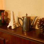 ラ・ポム・ド・パン - 店内の小物 　店名の松かさもさりげなく飾っている