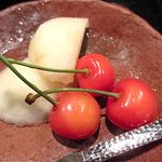 車力門 ちゃわんぶ - 甘〜い桃とサクランボ