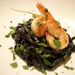 La vida - イカ墨のパスタ