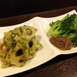 金町製麺 - 蓮根ジェノバとアンチョビブロッコリ