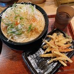 本格手打 いわしや 西宮店 - ひやかけ（麺大盛）、かきあげです。（2023.5 byジプシーくん）