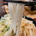 本格手打 いわしや 西宮店 - 麺のアップです。（2023.5 byジプシーくん）