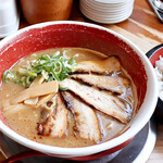 麺王 - チャーシュー麺