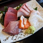 魚金寿司 すゞ木 - 刺身セットの刺身