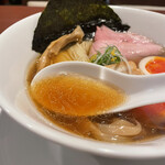 酒肴場 屯 - しっかりした煮干し感に芳醇なカエシが素晴らしい