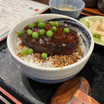 炙りもんと蕎麦 満月 - 煮込みハンバーグ丼