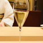 おにく 花柳 - ◎シャンパンで乾杯❗️