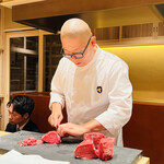 おにく 花柳 - ◎片柳大将は和牛を扱わせたら日本で最高峰の一人。