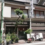 山城屋 - 山城屋 ＠八丁堀 建物は昭和の雰囲気