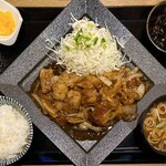 ほるもん としちゃん - ホルモンと玉ねぎ炒め定食