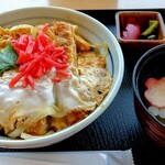 koi koi 食堂 - ドカンとロースカツ丼