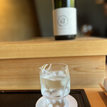 鮨 三心 - グラスで