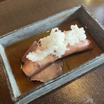 鮨 三心 - 子持ちヤリイカの煮物