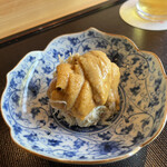 鮨 三心 - キタムラサキウニと毛ガニの酢の物