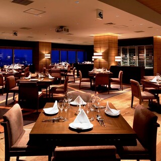 最大150名様までの貸し切り利用も可能。