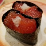 回転寿し トリトン - 紅鮭のスジコ。